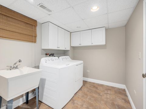 Tiny photo for 707 Jefferson Street, Hinsdale, IL 60521 (MLS # 12615721)
