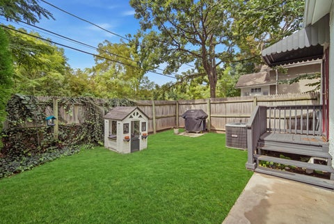 Tiny photo for 1060 Griffith Road, Lake Forest, IL 60045 (MLS # 12764318)