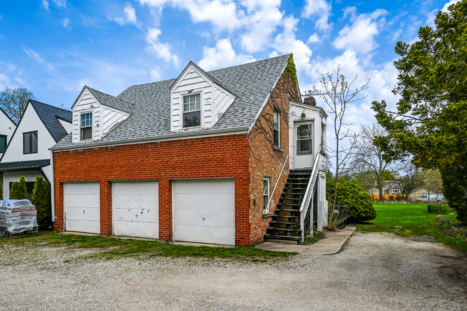 316 E Chicago Avenue