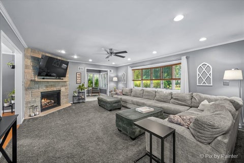 Tiny photo for 612 Rosedale Avenue, Roselle, IL 60172 (MLS # 12721921)