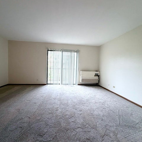 Tiny photo for 33661 N Royal Oak Lane #105, Grayslake, IL 60030 (MLS # 12760803)