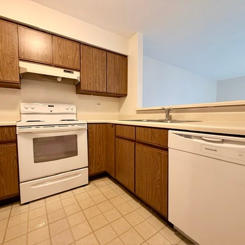 Tiny photo for 33661 N Royal Oak Lane #105, Grayslake, IL 60030 (MLS # 12760803)