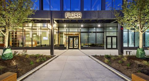 1114 W Carroll Avenue PH-3202 Chicago IL 60607