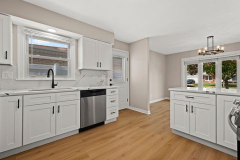 Tiny photo for 1813 W Pheasant Trail, Mount Prospect, IL 60056 (MLS # 12511644)