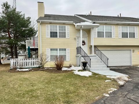 Photo of 1025 Castleshire Drive #14C, Woodstock, IL 60098 (MLS # 12539192)