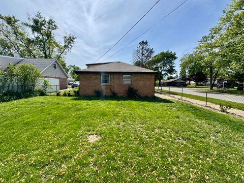 Tiny photo for 14401 Kolin Avenue, Midlothian, IL 60445 (MLS # 12493483)
