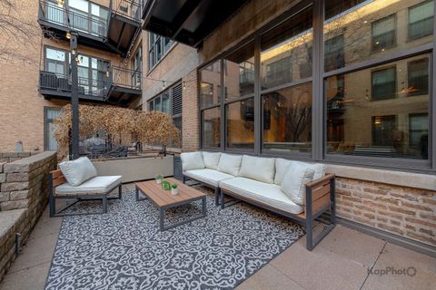Tiny photo for 1040 W Adams Street #117, Chicago, IL 60607 (MLS # 12626167)