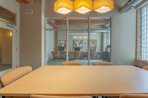 Tiny photo for 1040 W Adams Street #117, Chicago, IL 60607 (MLS # 12626167)
