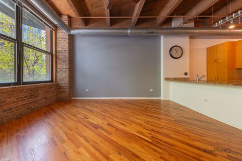 Tiny photo for 1040 W Adams Street #117, Chicago, IL 60607 (MLS # 12626167)