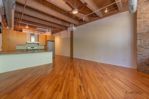 Tiny photo for 1040 W Adams Street #117, Chicago, IL 60607 (MLS # 12626167)