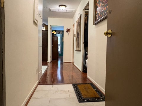 Tiny photo for 21 W Goethe Street #2A, Chicago, IL 60610 (MLS # 12552424)