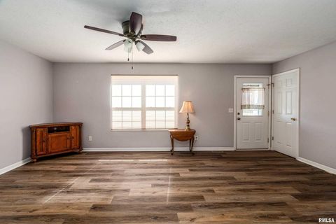 Tiny photo for 2080 Route 166, Creal Springs, IL 62922 (MLS # QC4269007)