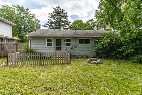 Tiny photo for 1038 Landon Avenue, Winthrop Harbor, IL 60096 (MLS # 12689740)