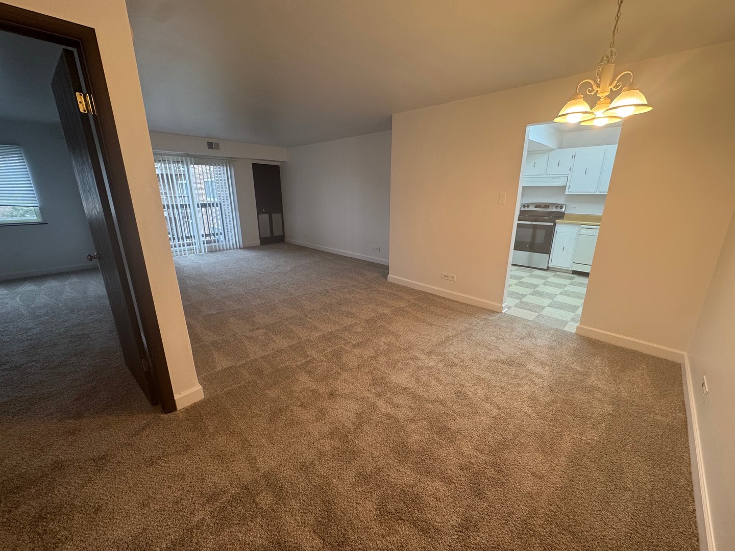 700 perrie Drive 305