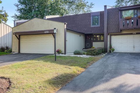 Tiny photo for 170 Cascade Drive, Indian Head Park, IL 60525 (MLS # 12469412)