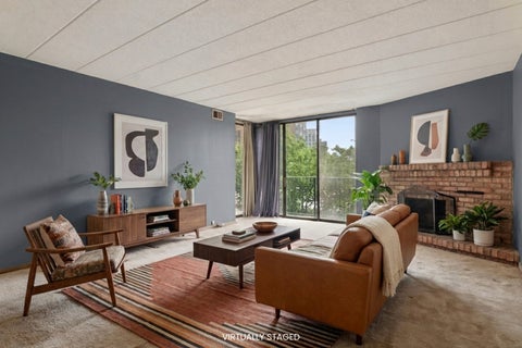 Tiny photo for 651 W Sheridan Road #6D, Chicago, IL 60613 (MLS # 12671504)