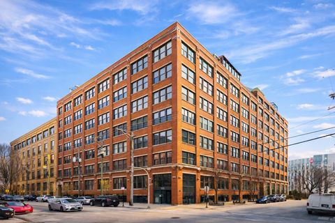 Photo of 913 W Van Buren Street #7B, Chicago, IL 60607 (MLS # 12577429)