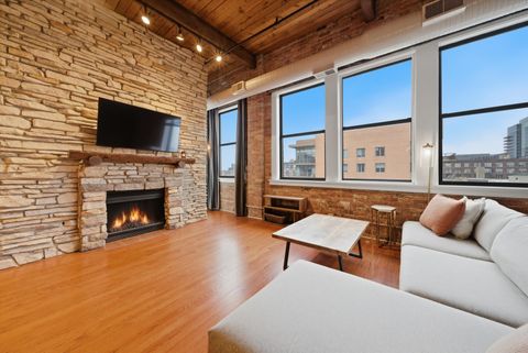 Tiny photo for 913 W Van Buren Street #7B, Chicago, IL 60607 (MLS # 12577429)