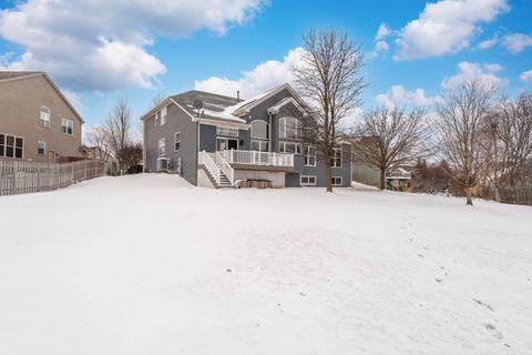 Tiny photo for 9 Greyshire Court, Algonquin, IL 60102 (MLS # 12589490)