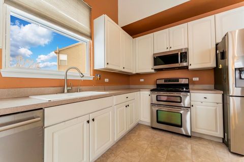 Tiny photo for 9 Greyshire Court, Algonquin, IL 60102 (MLS # 12589490)