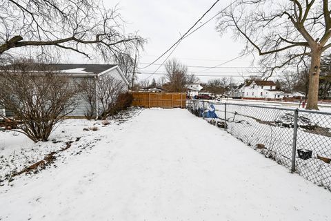 Tiny photo for 2737 Gabriel Avenue, Zion, IL 60099 (MLS # 12598021)