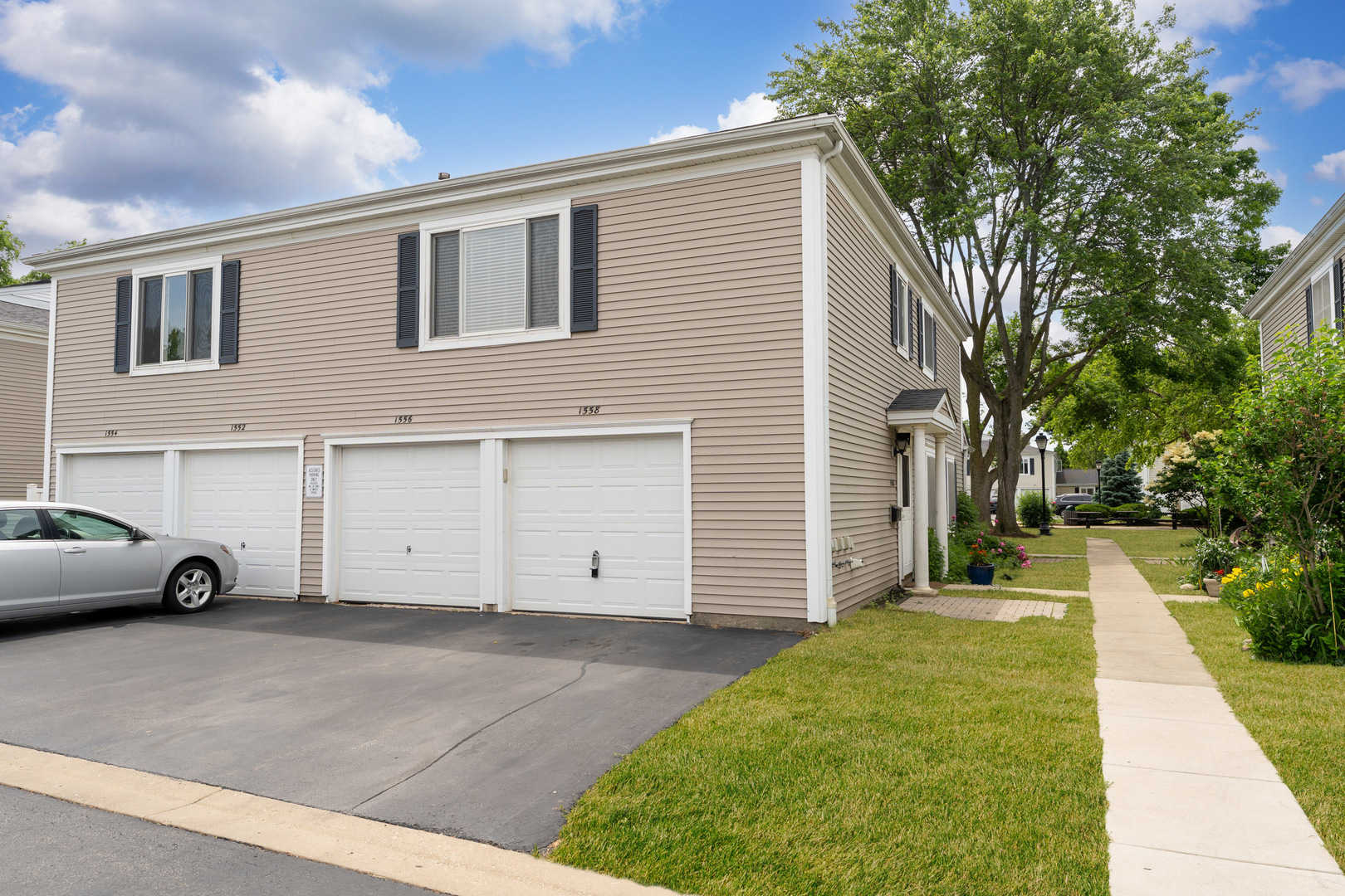 1558 Quaker Lane 174D