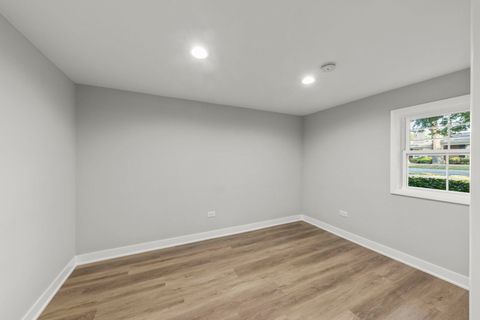 Tiny photo for 4433 W 100th Street, Oak Lawn, IL 60453 (MLS # 12501559)