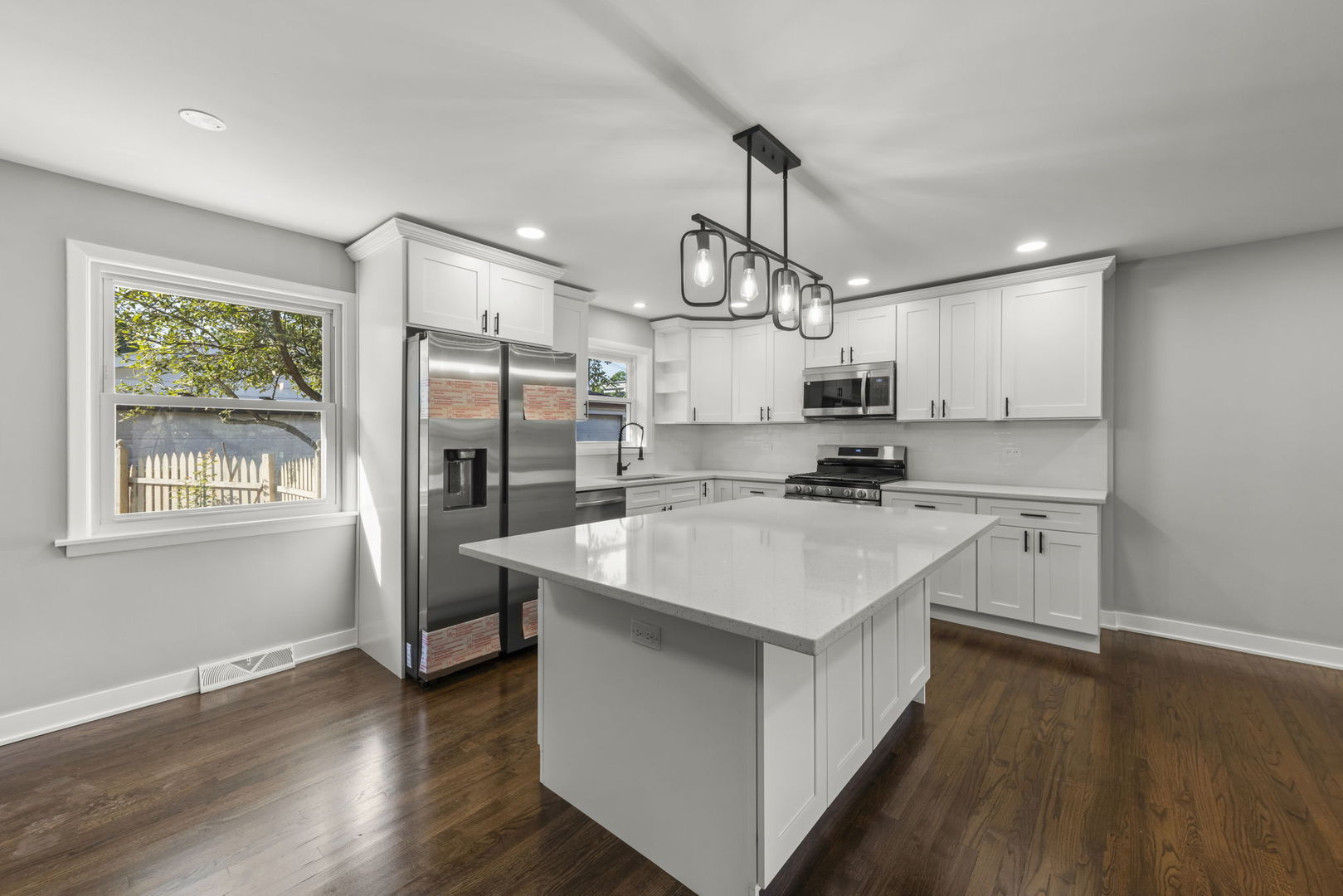 4433 W 100th Street