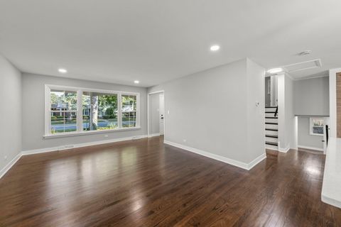 Tiny photo for 4433 W 100th Street, Oak Lawn, IL 60453 (MLS # 12501559)