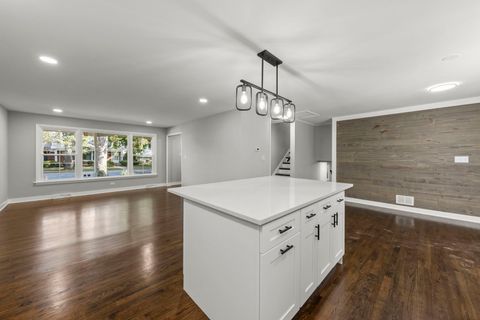Tiny photo for 4433 W 100th Street, Oak Lawn, IL 60453 (MLS # 12501559)