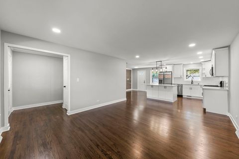 Tiny photo for 4433 W 100th Street, Oak Lawn, IL 60453 (MLS # 12501559)