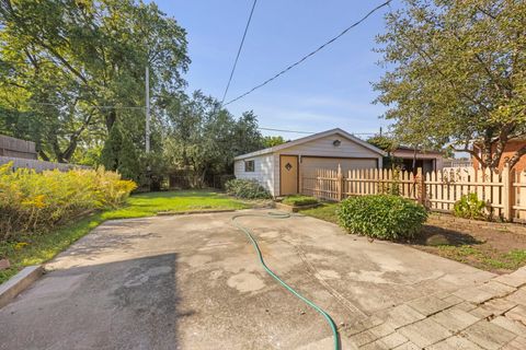 Tiny photo for 4433 W 100th Street, Oak Lawn, IL 60453 (MLS # 12501559)