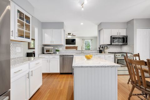 Tiny photo for 772 REBECCA Lane, Bolingbrook, IL 60440 (MLS # 12613311)