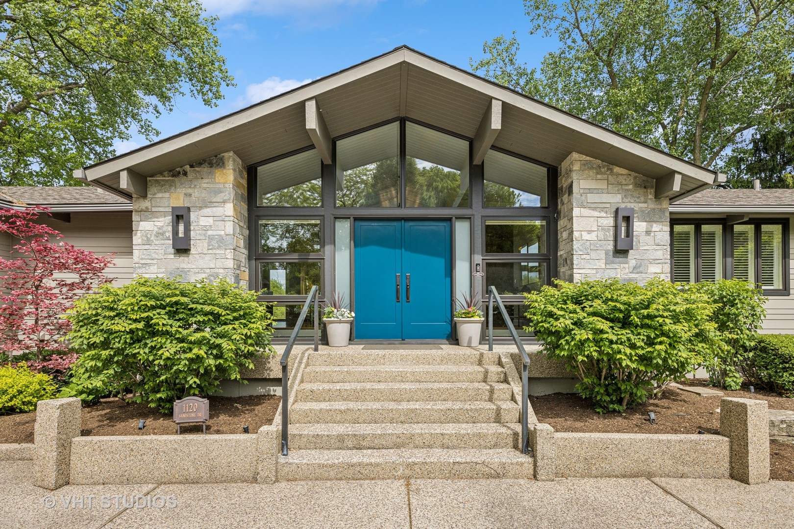 1120 Sandstone Drive
