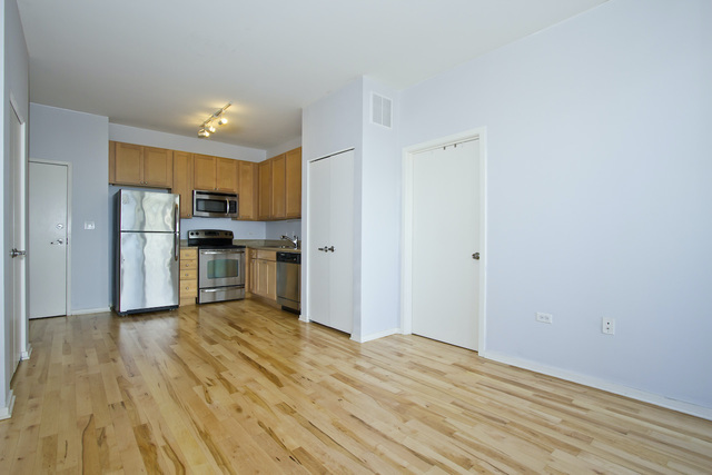 1 E 8TH Street 802