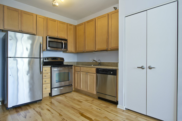 1 E 8TH Street 802
