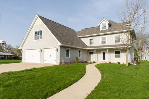 Photo of 1600 Bucklin Street, Lasalle, IL 61301 (MLS # 12613835)