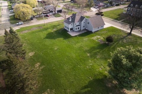 Tiny photo for 1600 Bucklin Street, Lasalle, IL 61301 (MLS # 12613835)