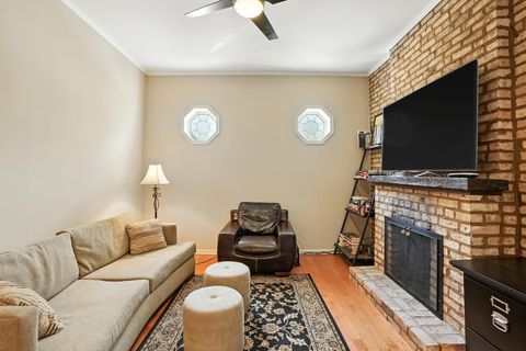 Tiny photo for 1431 W Cuyler Avenue #1S, Chicago, IL 60613 (MLS # 12462317)