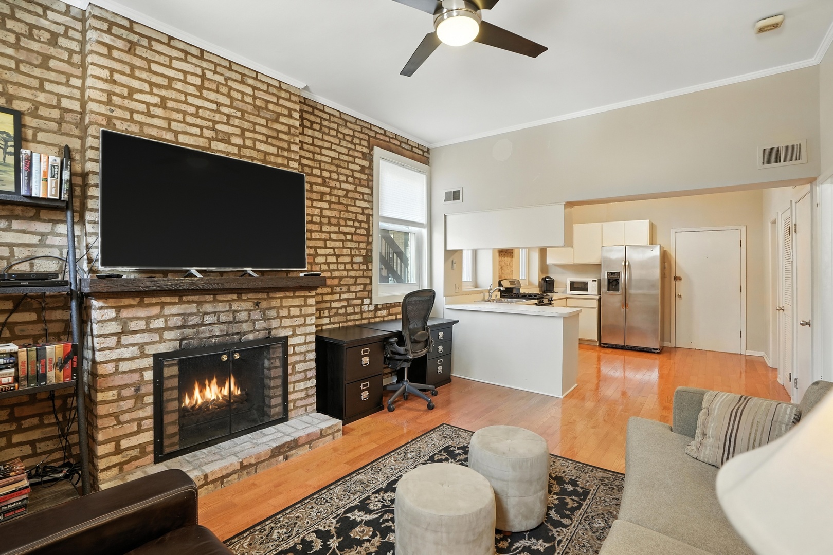 1431 W Cuyler Avenue 1S