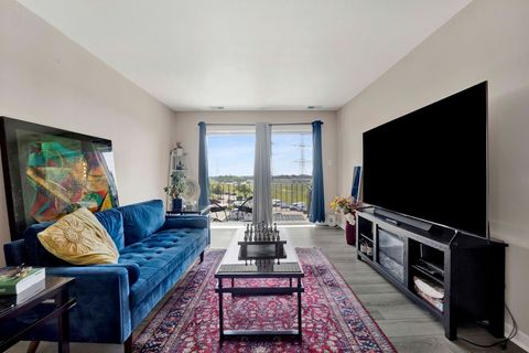 Tiny photo for 725 W Huntington Commons Road #416, Mount Prospect, IL 60056 (MLS # 12610547)