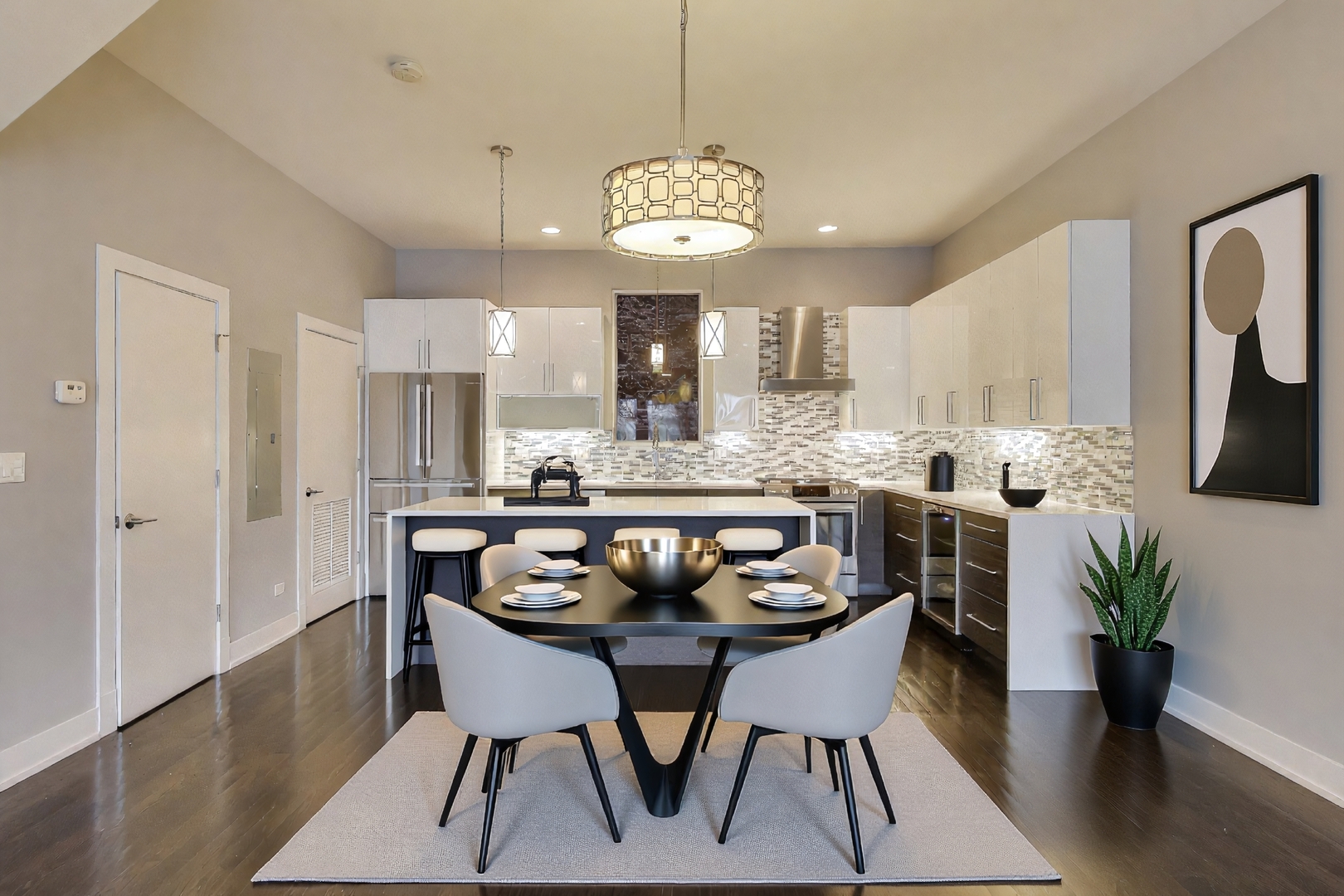 2005 N ALBANY Avenue 2005