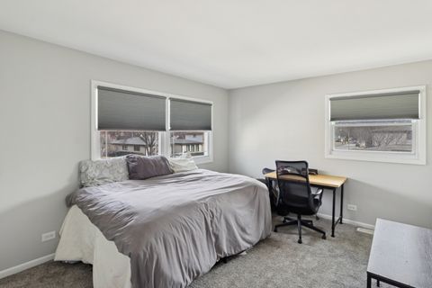 Tiny photo for 2207 E Michael Manor Lane, Arlington Heights, IL 60004 (MLS # 12555643)