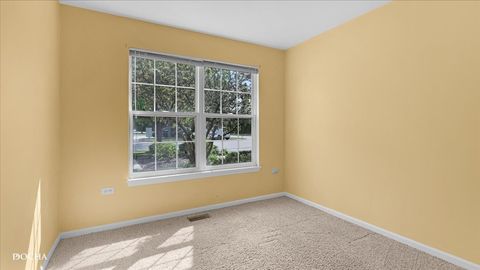 Tiny photo for 1660 Grove Avenue #B, Schaumburg, IL 60193 (MLS # 12635324)