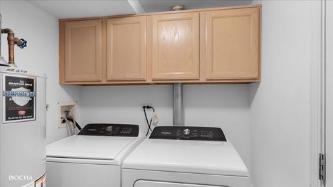 Tiny photo for 1660 Grove Avenue #B, Schaumburg, IL 60193 (MLS # 12635324)