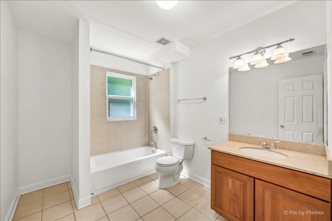 Tiny photo for 6421 N Damen Avenue #2W, Chicago, IL 60645 (MLS # 12755259)