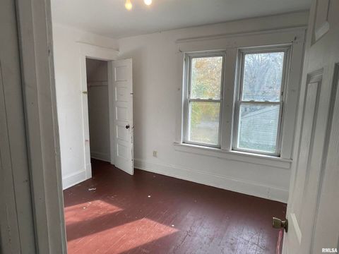 Tiny photo for 3116 11TH Avenue #C, Moline, IL 61265 (MLS # QC4269142)