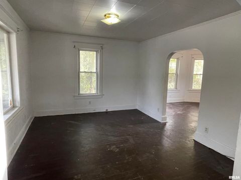 Tiny photo for 3116 11TH Avenue #C, Moline, IL 61265 (MLS # QC4269142)