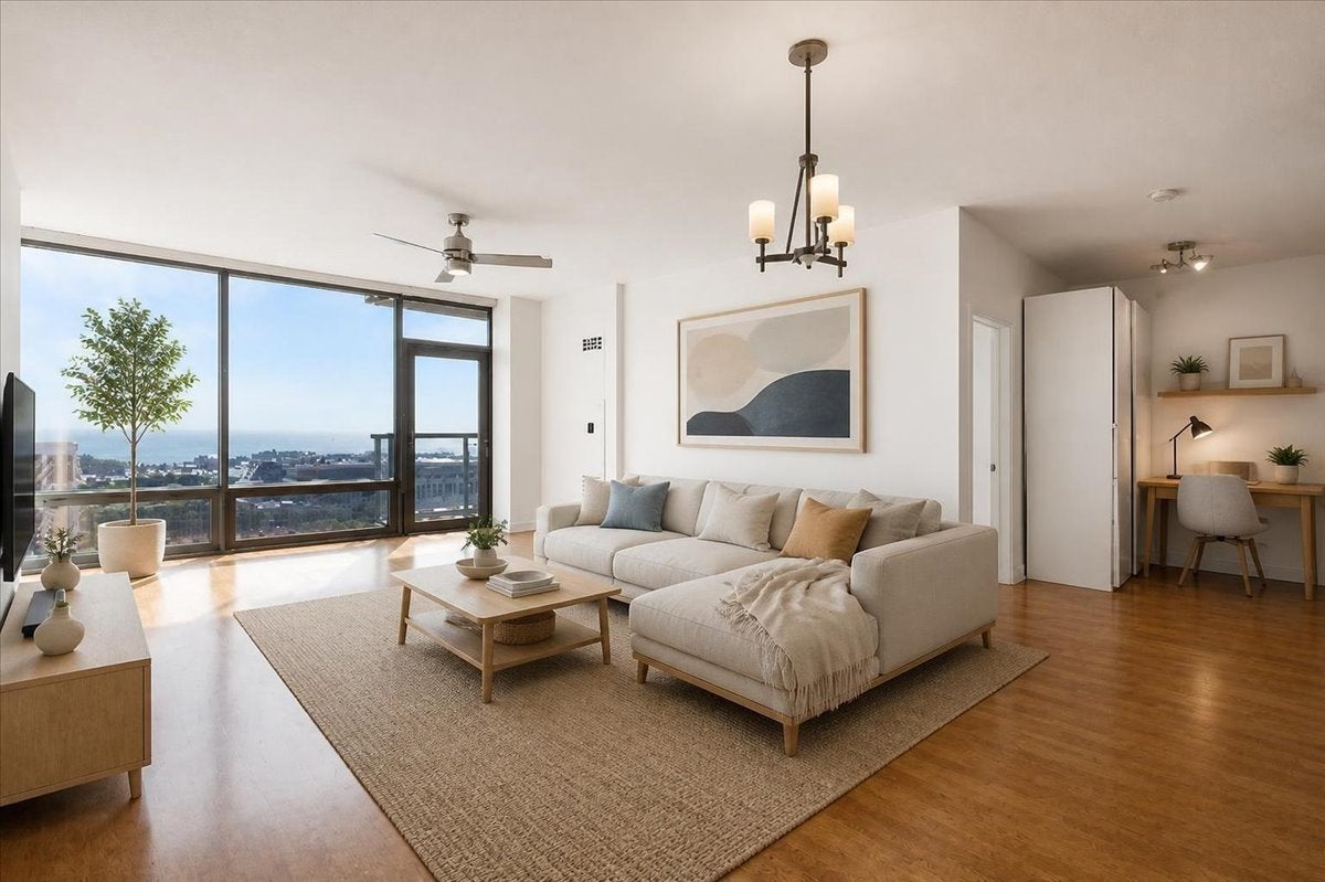 100 E 14th Street 2204
