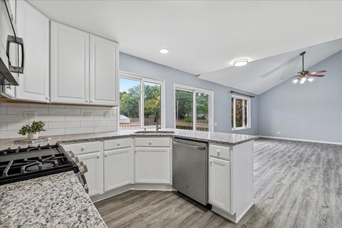 Tiny photo for 2350 Stanton Circle, Lake In The Hills, IL 60156 (MLS # 12455587)